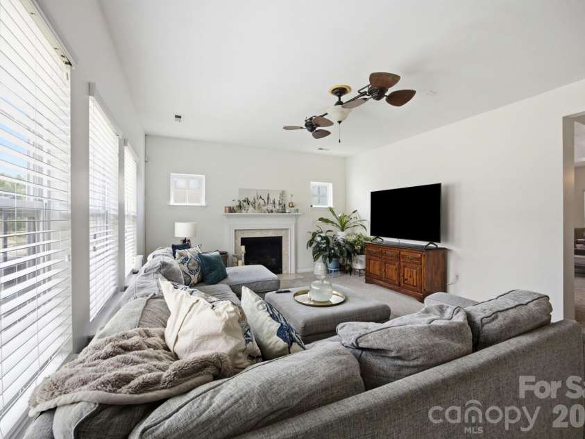 3504 Dominion Green Drive, Charlotte, NC 28269.  MLS# CAR4373828, YatesRealty ID 38297. 