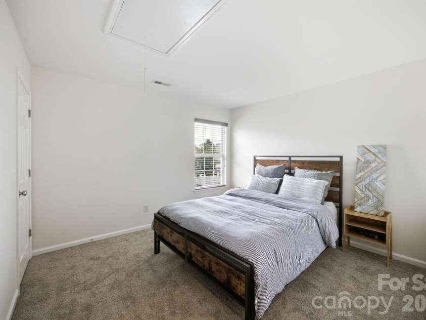 3504 Dominion Green Drive, Charlotte, NC 28269.  MLS# CAR4373828, YatesRealty ID 38297. 