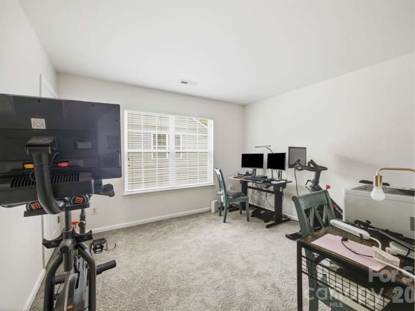 3504 Dominion Green Drive, Charlotte, NC 28269.  MLS# CAR4373828, YatesRealty ID 38297. Office/Flex Space