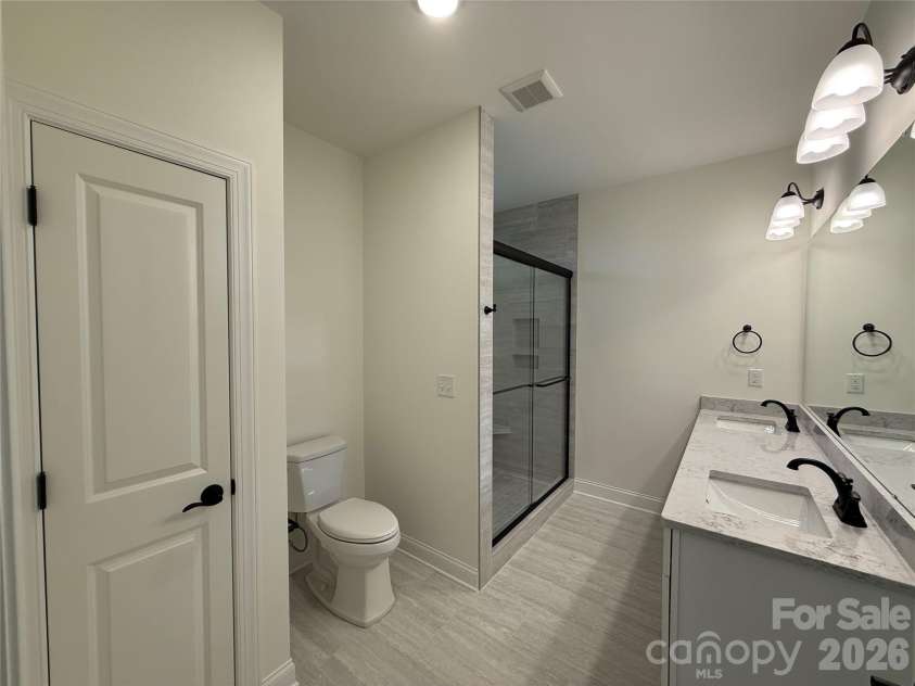 107 Abbington Lane, Shelby, NC 28150.  MLS# CAR4380536, YatesRealty ID 38298. The primary bath includes a linen closet,...
