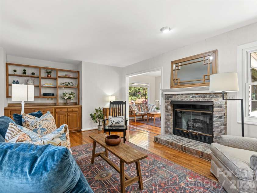 8 Park Avenue, Asheville, NC 28803.  MLS# CAR4400850, YatesRealty ID 38299. 