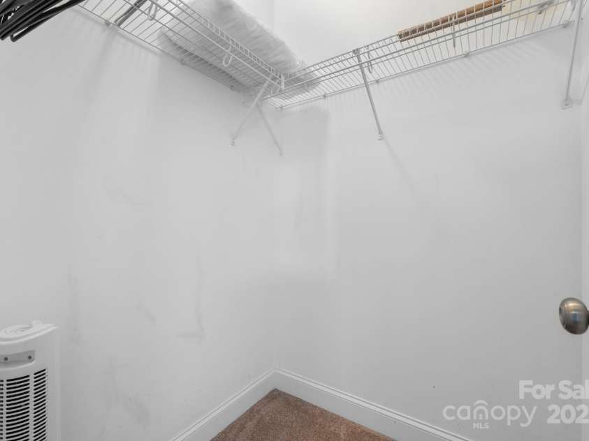 402 2nd Street, Hickory, NC 28602.  MLS# CAR4304889, YatesRealty ID 383. 