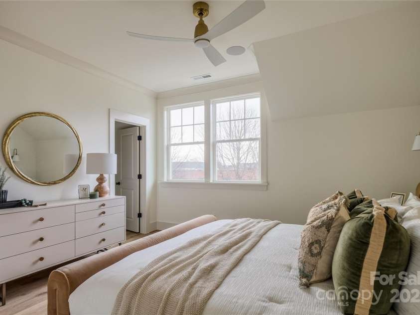 221 Davidson Gateway Drive, Davidson, NC 28036.  MLS# CAR4285791, YatesRealty ID 3830. 