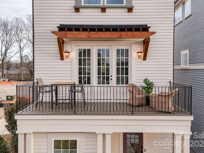 221 Davidson Gateway Drive, Davidson, NC 28036.  MLS# CAR4285791, YatesRealty ID 3830. 