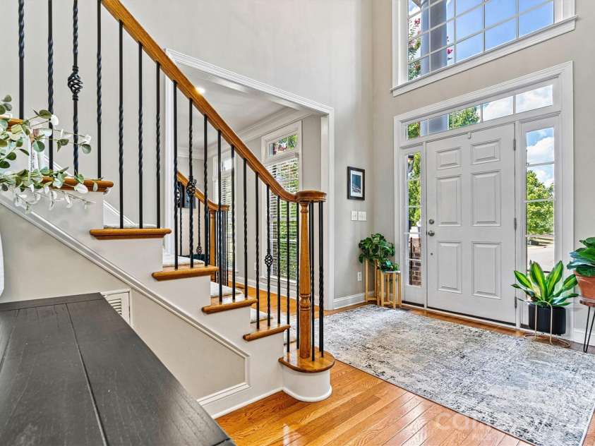 2576 Shanklin Lane, Denver, NC 28037.  MLS# CAR4287690, YatesRealty ID 3830. Foyer/Front Entry View 