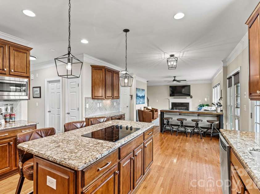 2576 Shanklin Lane, Denver, NC 28037.  MLS# CAR4287690, YatesRealty ID 3830. Kitchen/Breakfast Area/Den View 