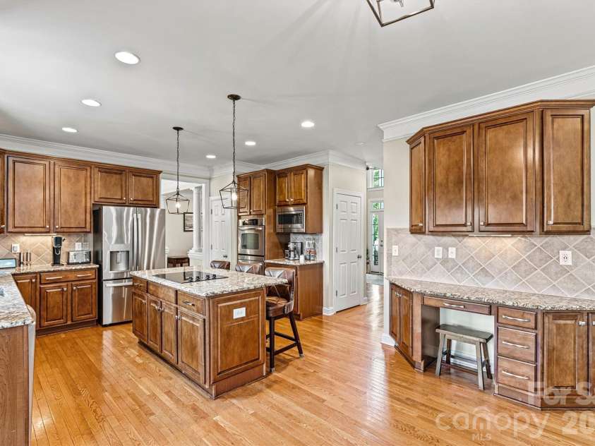 2576 Shanklin Lane, Denver, NC 28037.  MLS# CAR4287690, YatesRealty ID 3830. Kitchen/Dining Entry View 