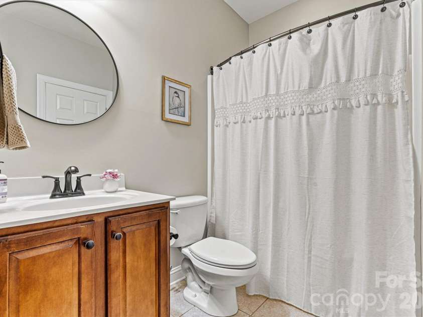 2576 Shanklin Lane, Denver, NC 28037.  MLS# CAR4287690, YatesRealty ID 3830. Main Level/Primary Bath View