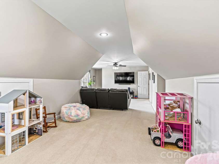 2576 Shanklin Lane, Denver, NC 28037.  MLS# CAR4287690, YatesRealty ID 3830. Second Floor Bonus Room/Third Floor Stairway Entry View