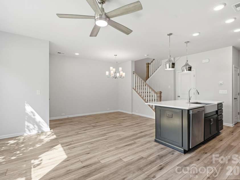 1450 Winding Stream Road, Charlotte, NC 28206.  MLS# CAR4399168, YatesRealty ID 38301. 