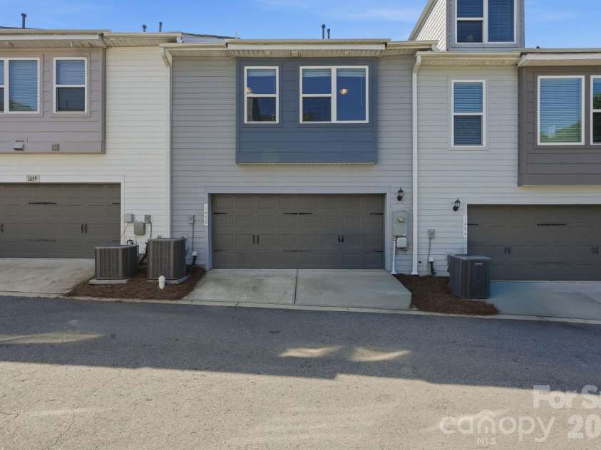 1450 Winding Stream Road, Charlotte, NC 28206.  MLS# CAR4399168, YatesRealty ID 38301. 