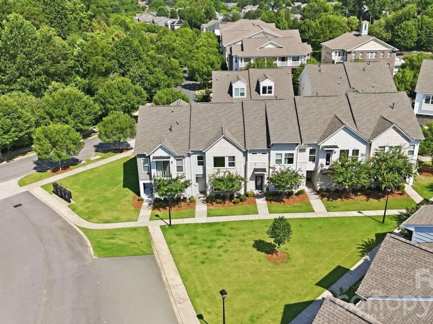 1450 Winding Stream Road, Charlotte, NC 28206.  MLS# CAR4399168, YatesRealty ID 38301. 