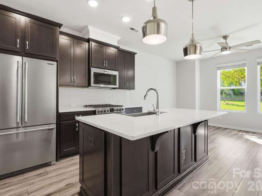 1450 Winding Stream Road, Charlotte, NC 28206.  MLS# CAR4399168, YatesRealty ID 38301. 
