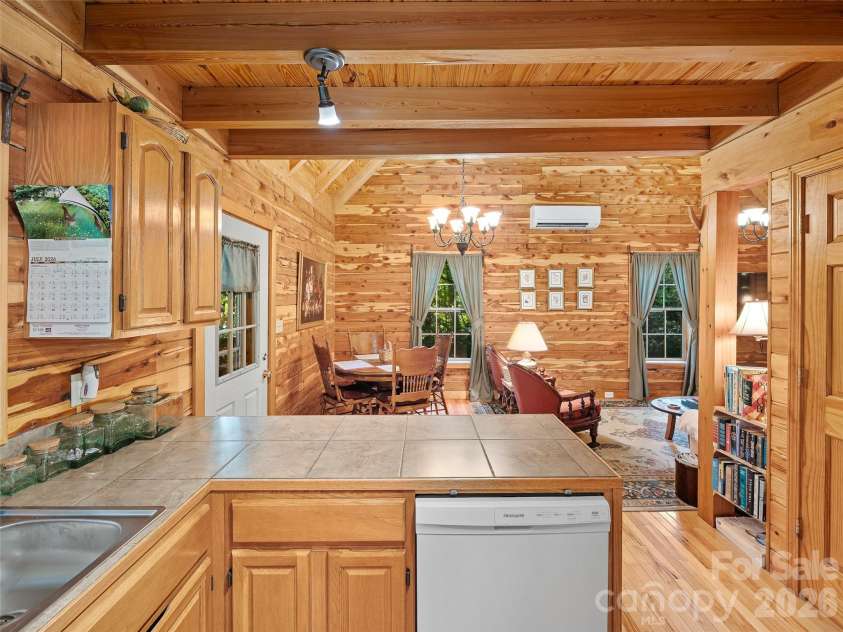 284 Simmons Ridge Road, Bakersville, NC 28705.  MLS# CAR4404444, YatesRealty ID 38302. 