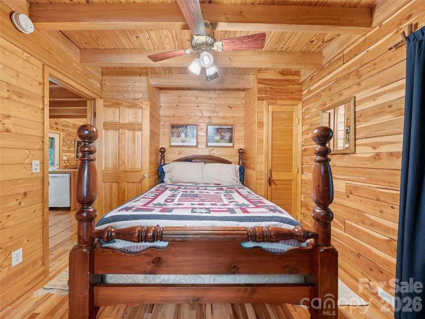 284 Simmons Ridge Road, Bakersville, NC 28705.  MLS# CAR4404444, YatesRealty ID 38302. 