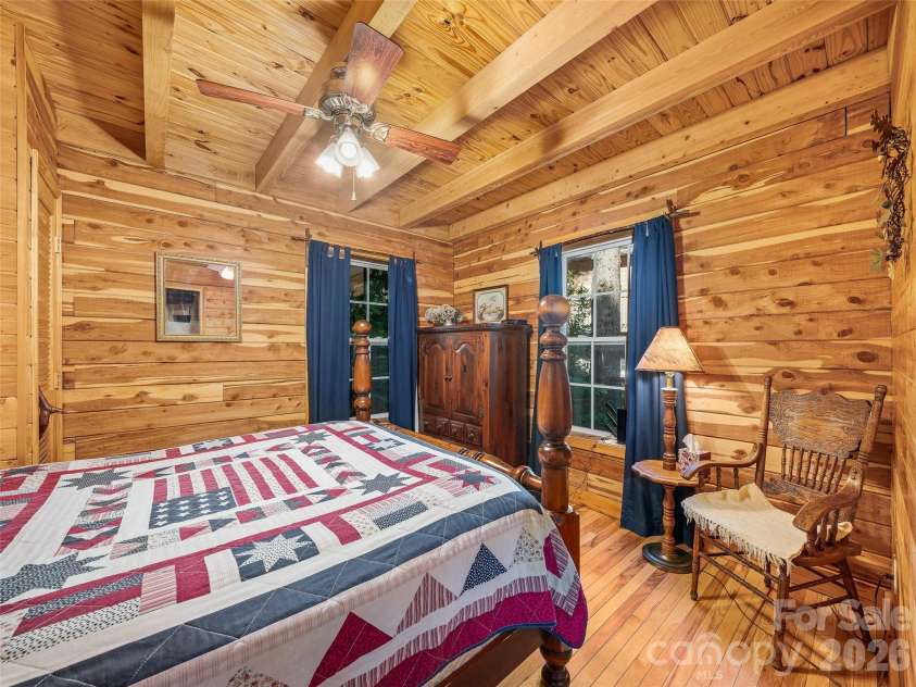 284 Simmons Ridge Road, Bakersville, NC 28705.  MLS# CAR4404444, YatesRealty ID 38302. 