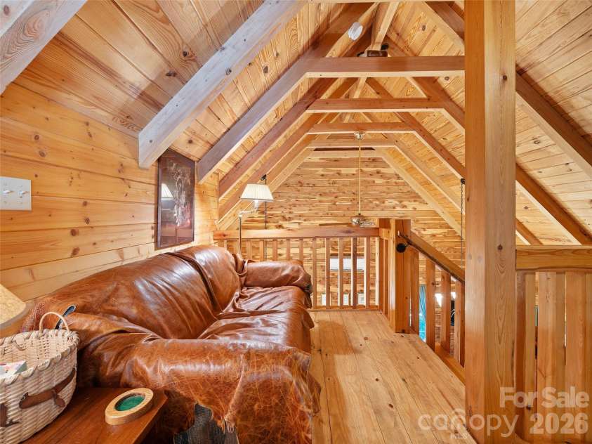 284 Simmons Ridge Road, Bakersville, NC 28705.  MLS# CAR4404444, YatesRealty ID 38302. 