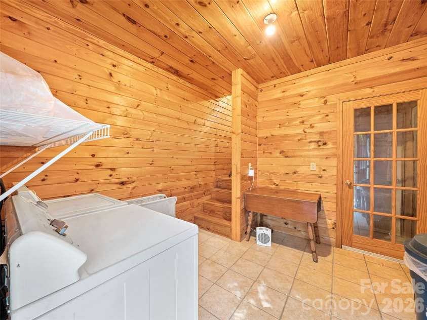 284 Simmons Ridge Road, Bakersville, NC 28705.  MLS# CAR4404444, YatesRealty ID 38302. 