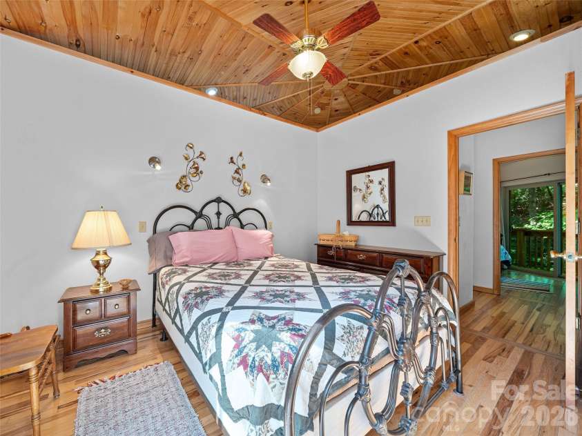 284 Simmons Ridge Road, Bakersville, NC 28705.  MLS# CAR4404444, YatesRealty ID 38302. 