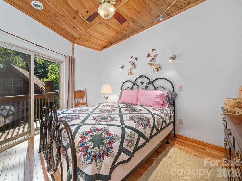 284 Simmons Ridge Road, Bakersville, NC 28705.  MLS# CAR4404444, YatesRealty ID 38302. 