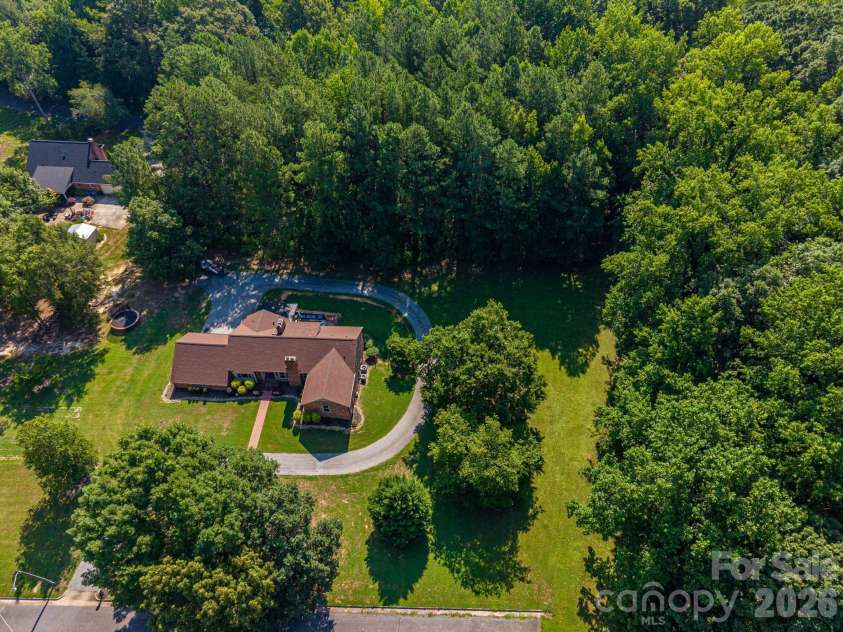 809 Spring Street, Cherryville, NC 28021.  MLS# CAR4403649, YatesRealty ID 38303. 