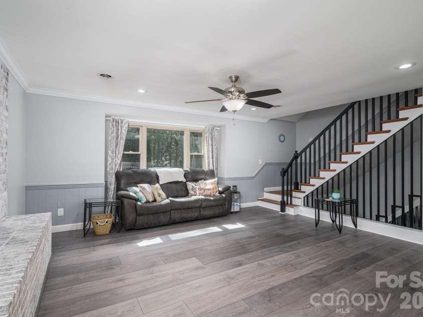 809 Spring Street, Cherryville, NC 28021.  MLS# CAR4403649, YatesRealty ID 38303. 