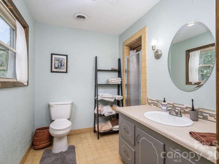 809 Spring Street, Cherryville, NC 28021.  MLS# CAR4403649, YatesRealty ID 38303. 