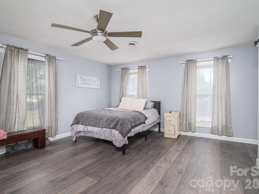 809 Spring Street, Cherryville, NC 28021.  MLS# CAR4403649, YatesRealty ID 38303. 
