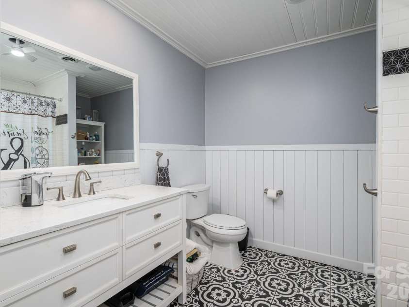 809 Spring Street, Cherryville, NC 28021.  MLS# CAR4403649, YatesRealty ID 38303. 