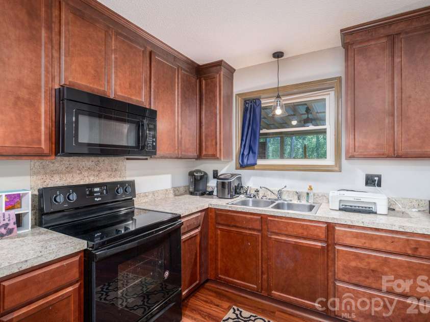 809 Spring Street, Cherryville, NC 28021.  MLS# CAR4403649, YatesRealty ID 38303. 