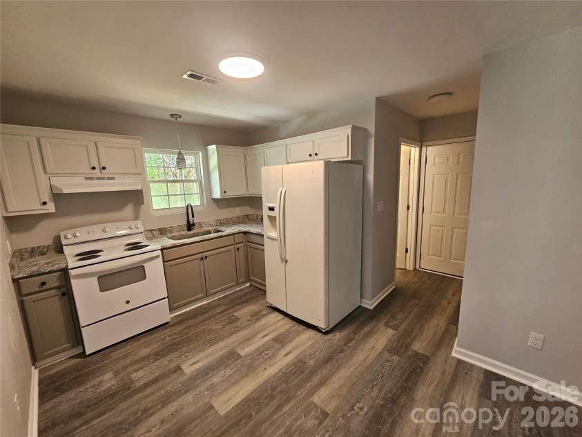 315 Berry Street, Rock Hill, SC 29732.  MLS# CAR4401291, YatesRealty ID 38304. 