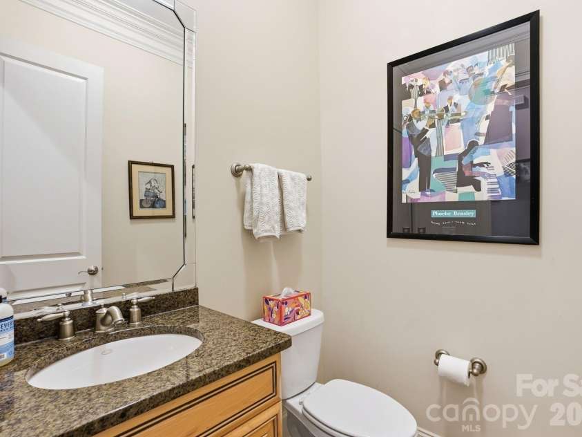 17222 Sulky Plough Road, Charlotte, NC 28277.  MLS# CAR4396583, YatesRealty ID 38305. 1/2 bath