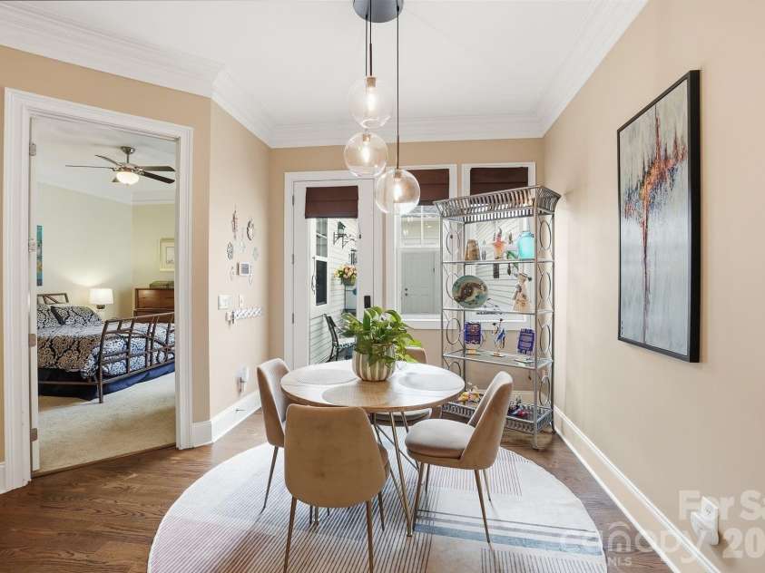 17222 Sulky Plough Road, Charlotte, NC 28277.  MLS# CAR4396583, YatesRealty ID 38305. Small table for coffee or meals