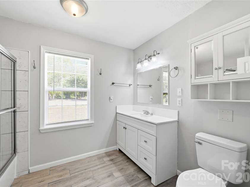 588 Old Friendship Road, Rock Hill, SC 29730.  MLS# CAR4405025, YatesRealty ID 38306. 