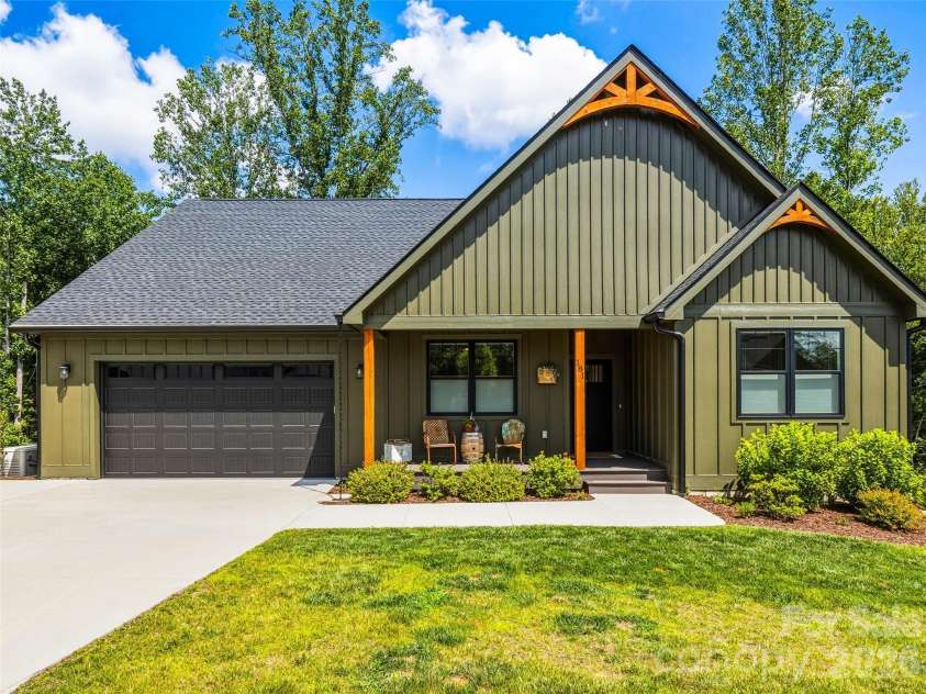 181 Byron Forest Drive, Horse Shoe, NC 28742.  MLS# CAR4400079, YatesRealty ID 38308. Attractive front view