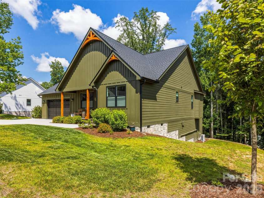 181 Byron Forest Drive, Horse Shoe, NC 28742.  MLS# CAR4400079, YatesRealty ID 38308. Side view
