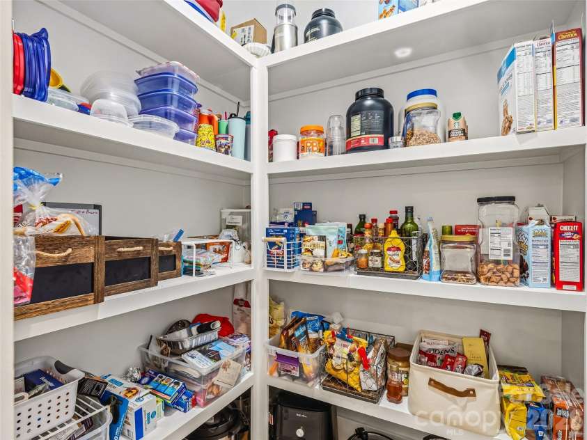 181 Byron Forest Drive, Horse Shoe, NC 28742.  MLS# CAR4400079, YatesRealty ID 38308. Walk in pantry