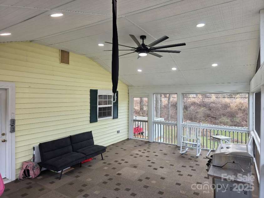 26 Azalea Road, Arden, NC 28704.  MLS# CAR4333290, YatesRealty ID 3831. 