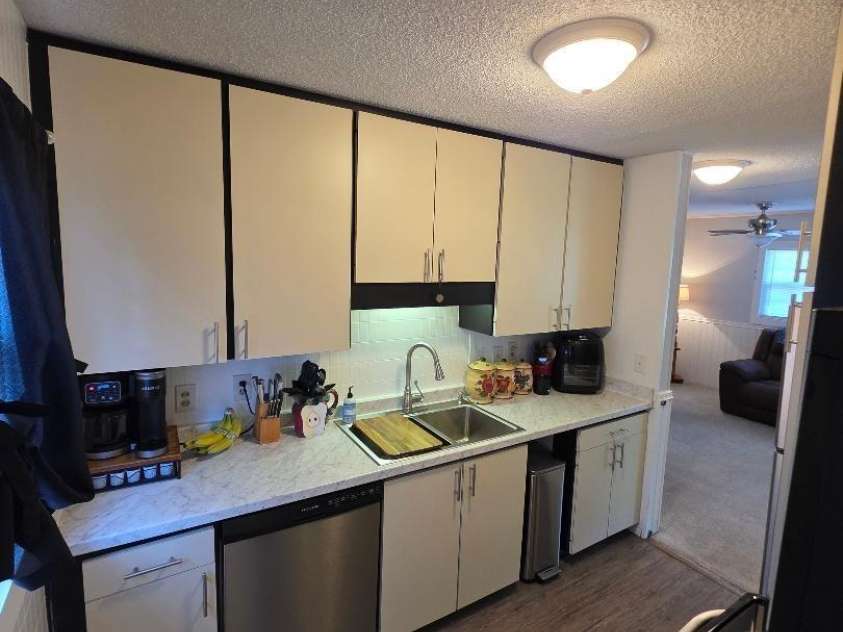 26 Azalea Road, Arden, NC 28704.  MLS# CAR4333290, YatesRealty ID 3831. 