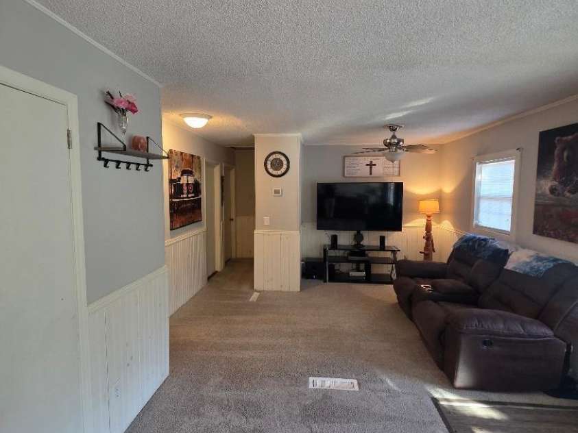 26 Azalea Road, Arden, NC 28704.  MLS# CAR4333290, YatesRealty ID 3831. 