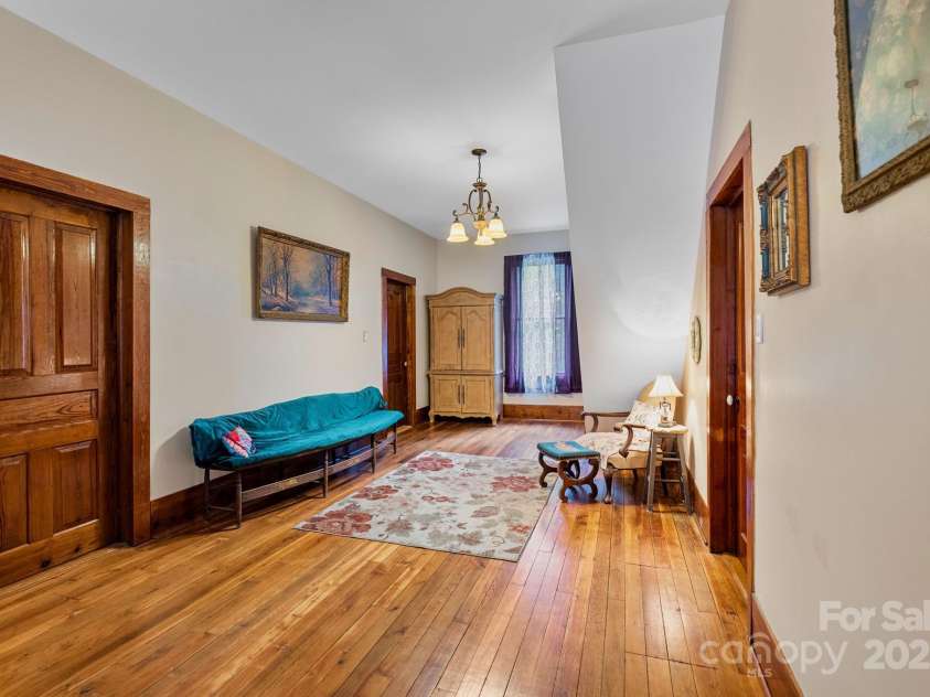 305 Ficker Circle, Hendersonville, NC 28739.  MLS# CAR4240043, YatesRealty ID 3831. Second-floor foyer.