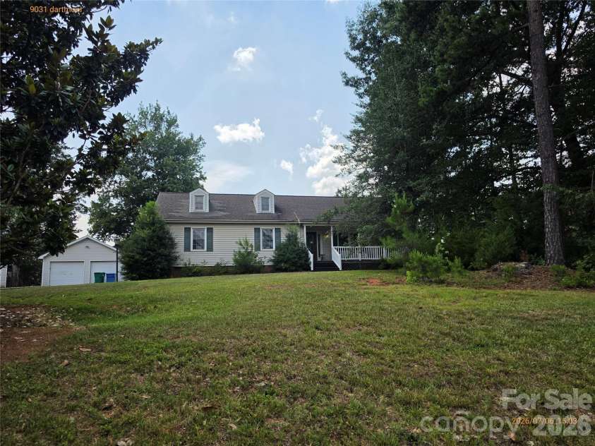9031 Dartmoor Place, Charlotte, NC 28227.  MLS# CAR4398639, YatesRealty ID 38310. 