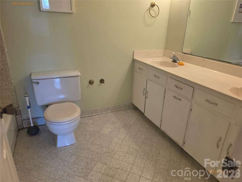 9031 Dartmoor Place, Charlotte, NC 28227.  MLS# CAR4398639, YatesRealty ID 38310. 