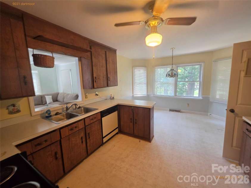 9031 Dartmoor Place, Charlotte, NC 28227.  MLS# CAR4398639, YatesRealty ID 38310. 