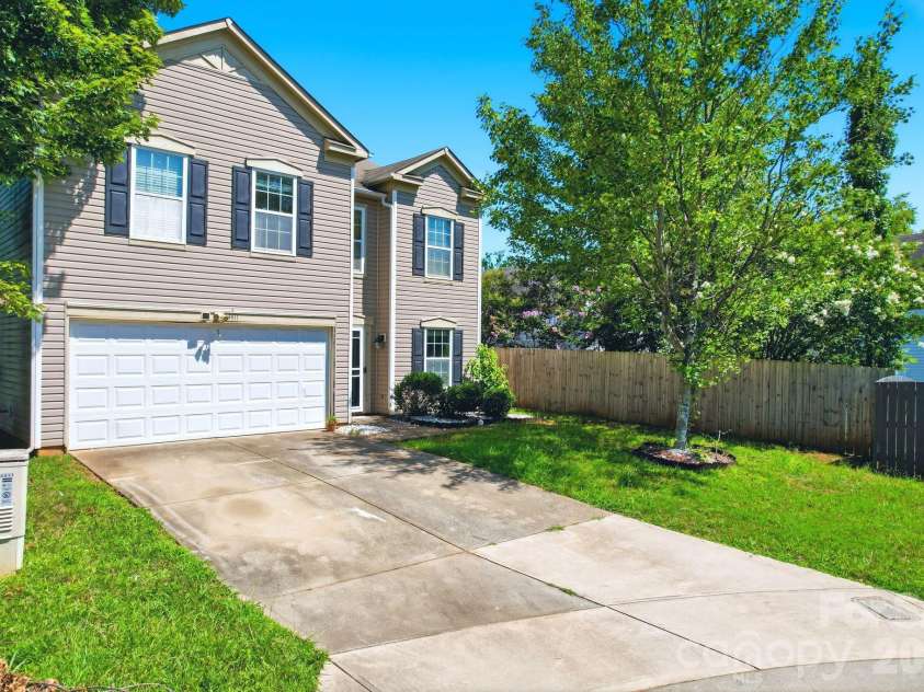 4411 Palustris Court, Charlotte, NC 28269.  MLS# CAR4403612, YatesRealty ID 38311. 