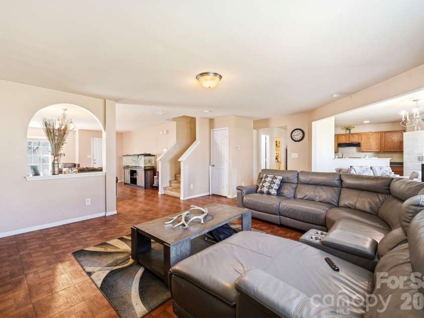 4411 Palustris Court, Charlotte, NC 28269.  MLS# CAR4403612, YatesRealty ID 38311. 