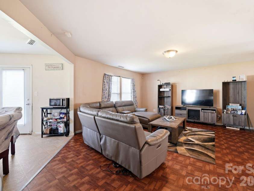 4411 Palustris Court, Charlotte, NC 28269.  MLS# CAR4403612, YatesRealty ID 38311. 