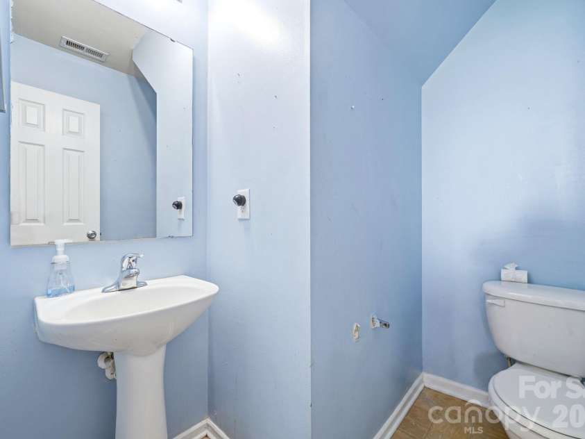 4411 Palustris Court, Charlotte, NC 28269.  MLS# CAR4403612, YatesRealty ID 38311. 