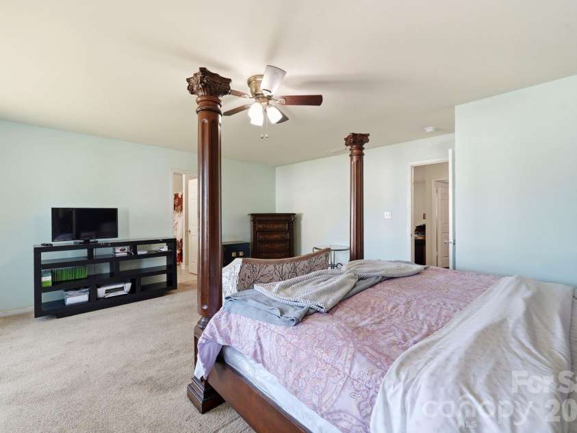 4411 Palustris Court, Charlotte, NC 28269.  MLS# CAR4403612, YatesRealty ID 38311. 