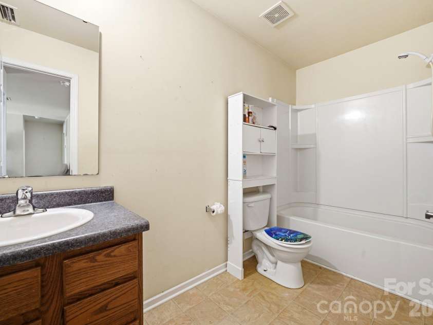 4411 Palustris Court, Charlotte, NC 28269.  MLS# CAR4403612, YatesRealty ID 38311. 